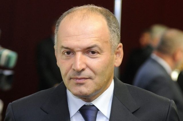 Заводу Пинчука пришла «труба»