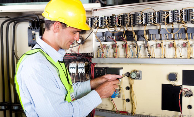 Под Киевом слесарь-любитель оставил без света 30000 человек