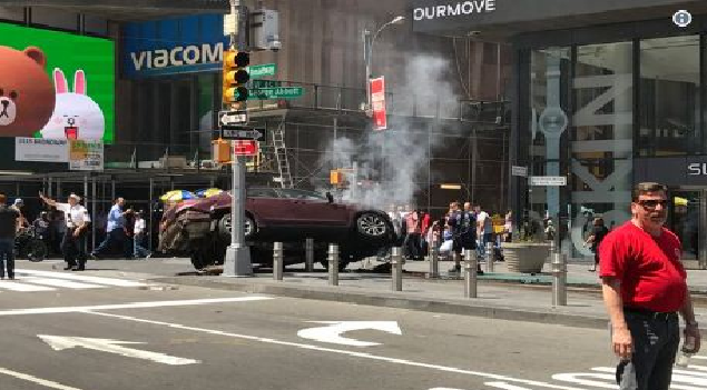 Водитель, который врезался в толпу на Таймс-сквер, служил в ВМС США