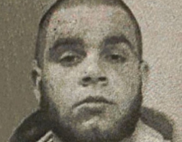 В Милане мужчина с ножом напал на военных, есть раненые