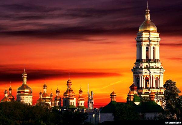 Киево-Печерская лавра. Кому служат лаврские музейщики?