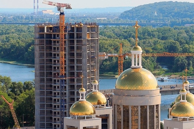 Будівельний колапс у Києві. Патріарший собор греко-католиків під загрозою руйнації через чергову «свічку»