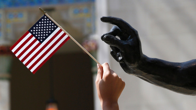 Дело не в водке: американец объяснил, чем русские отличаются от украинцев в США