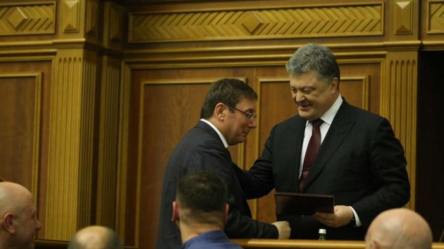 Вот почему Луценко нужно гнать метлой, — Лещенко