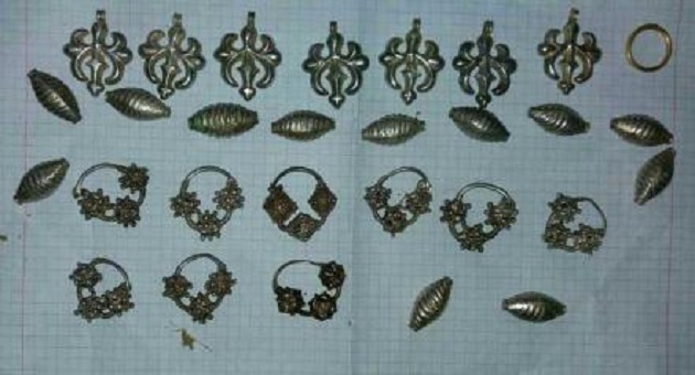 «Чорного археолога» поймали на сбыте контрабандистам ценностей времен Киевской Руси