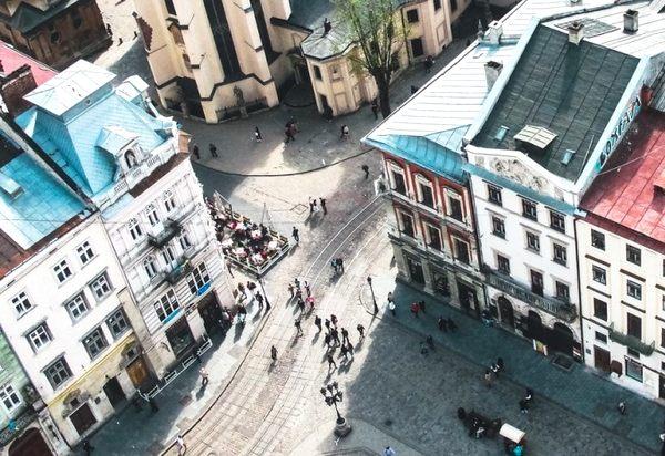 Як це – бути україномовним в місті «можливостей і перспектив»