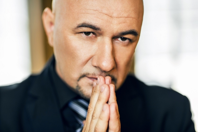 Известный экстрасенс предсказал судьбу Порошенко