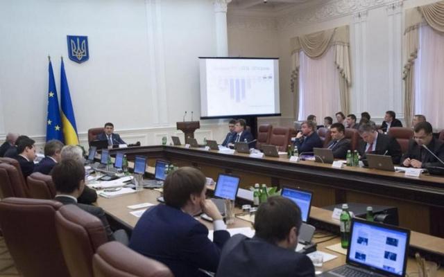 Украинцам показали доходы министров: инфографика