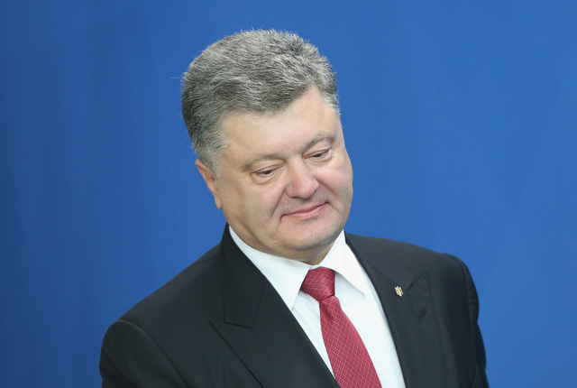 Батьки невістки Порошенка проголосували за анексію Криму