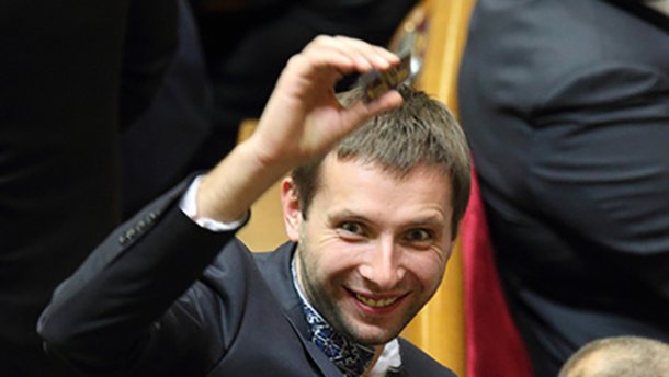 Парасюк совершил неслыханную выходку за рулем автомобиля: в сети назревает волна возмущения