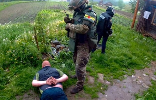 Секретарь «Антикоррупционного движения» торговал оружием