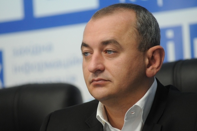 Правоохранители задержали двух бойцов "Азова" за умышленное убийство, - Матиос