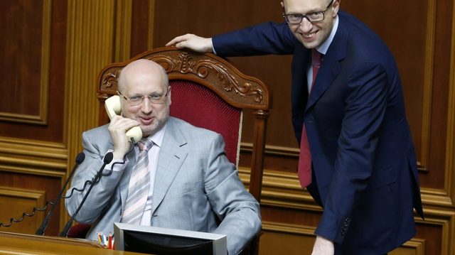 Проповедник или чиновник? В сети появилось видео проповеди Турчинова в Баптисткой церкви