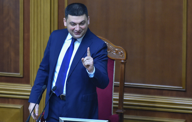 МВФ предоставит 4,5 млрд долларов, если Кабмин поднимет пенсионный стаж – эксперт