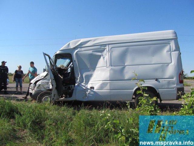 ДТП в Запорожской области: при столкновении автобусов пострадали 11 человек