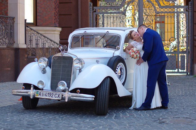 В Лавре священник отказался венчать известных спортсменов из-за крещения в церкви КП