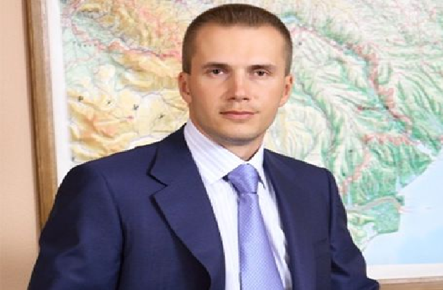 Экс-разведчик Копка: Янукович своему старшему сыну отдал на откуп всю Украину