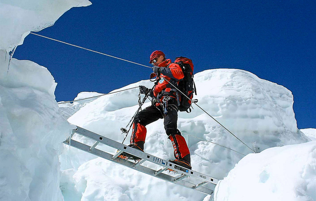 Умер известный альпинист, трехкратный чемпион Украины