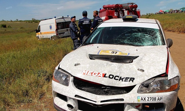 На ралли возле Николаева гоночный автомобиль насмерть сбил мужчину, перебегавшего трассу