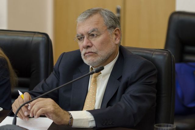 Порошенко расчленяет Украину ради обогащения,- Хосе Угас