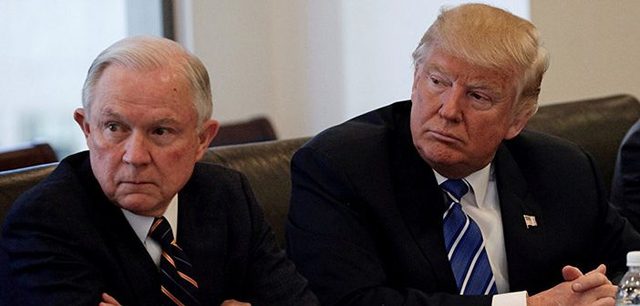 Washington Post: генпрокурор США попросил Трампа об отставке