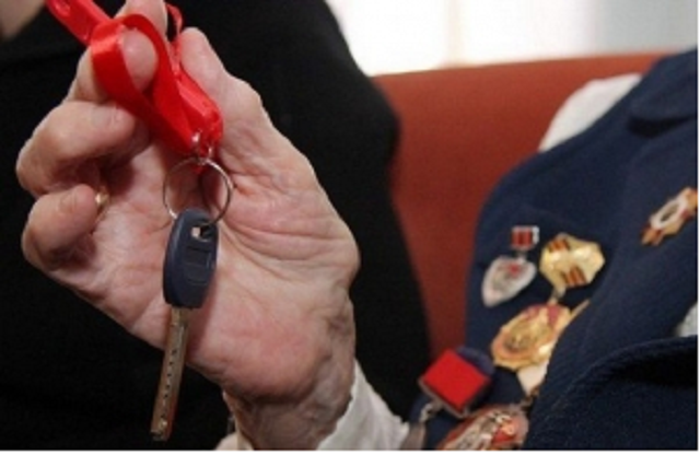 Власти оккупированного Севастополя подарили десяти ветеранам Второй мировой войны пять квартир