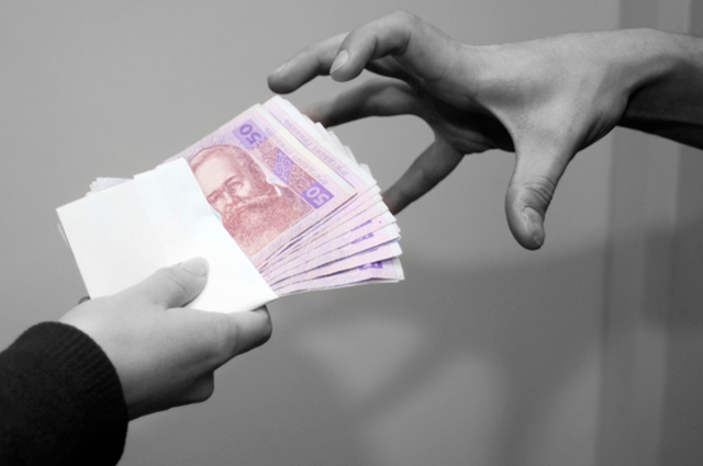 На взятке в $5 миллионов попался временный администратор банка