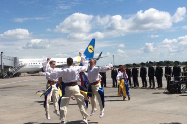 Безвиз: появилось видео, что творилось в международном аэропорту Киева
