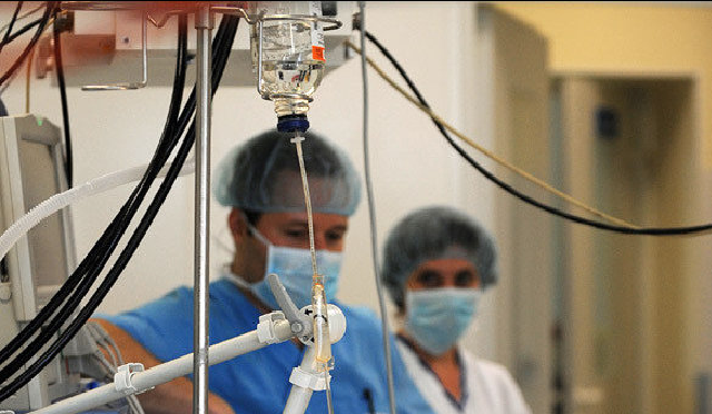 Хроники Сомали: в Запорожье ещё одна женщина при смерти с ботулизмом