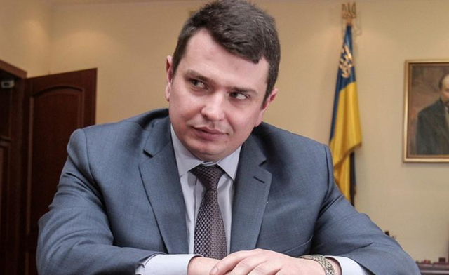 Суды «тянут время» в делах коррупционеров – НАБУ