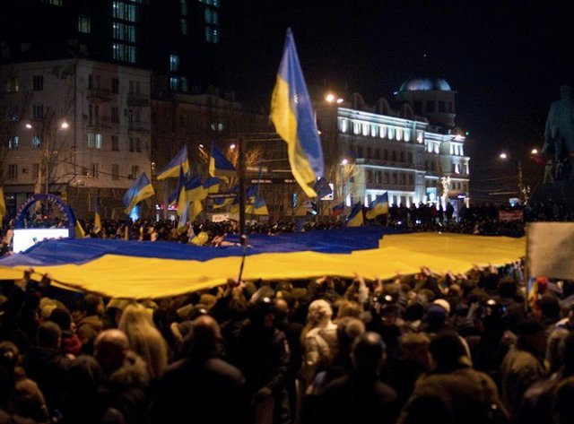 Опрос: Большинство украинцев видят Донбасс в составе Украины