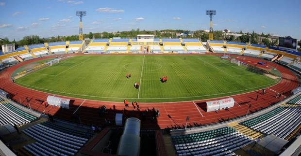 Луганський стадіон став жертвою "антиукропської" боротьби