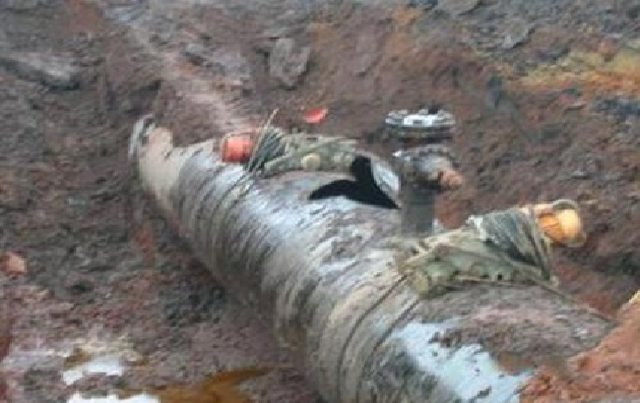 Контрабанда пального в Україну здійснюється через транзитну з РФ трубу - експерти