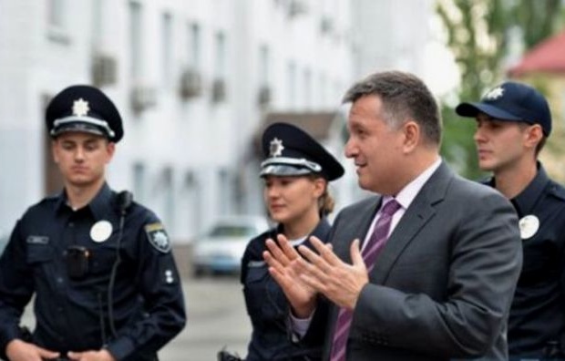 Полицейские признались в массовых незаконных действиях