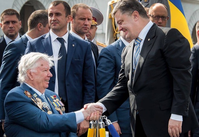 Порошенко: Если бы вы знали, какое это счастье, что мой папа рядом