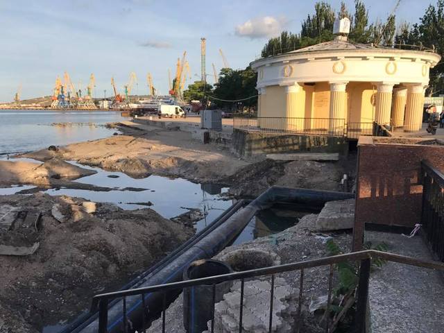 Город мертвый: В Сети показали, во что превратилась Феодосия