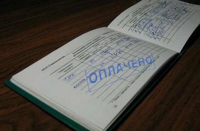 Декана чернігівського вишу спіймали на хабарі