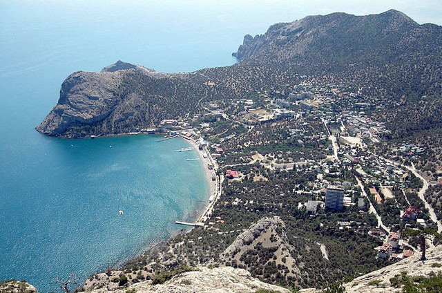 Поток туристов в оккупированный Крым упал на 40%