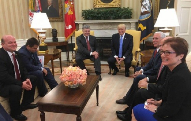 "Чергова змарнована нагода дипломатії у виконанні Порошенка. Король голий!", - Яременко