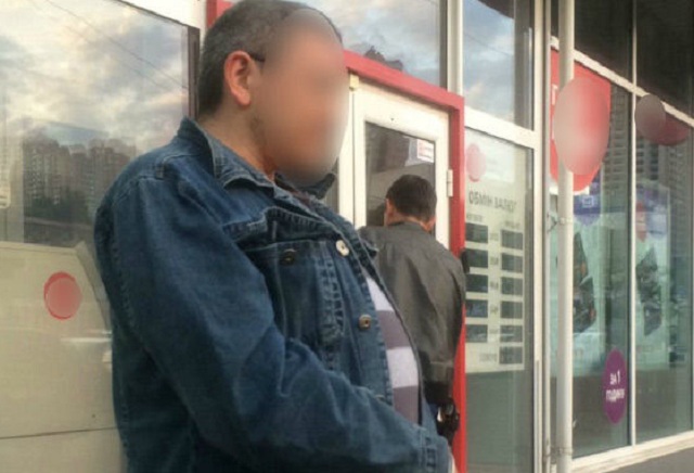 Маски-шоу: преступники в париках обворовали украинские банки на несколько миллионов