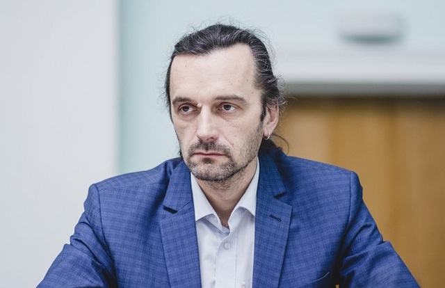 Куры против свиней или кому выгодна африканская чума в Украине