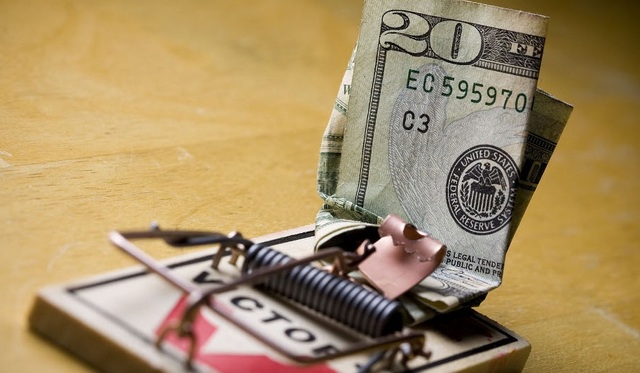 В Сумской области доверчивые пенсионеры отдали мошенникам полмиллиона гривен