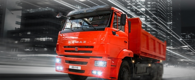 На Донбассе взорвался "КамАЗ" с мирными жителями