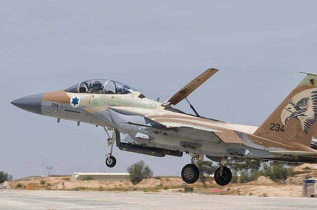 Израиль нанес удар по армии Асада в Сирии