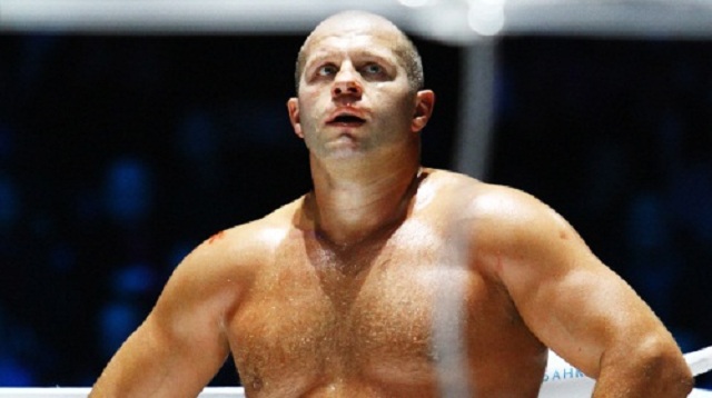 Знаменитый российский боец Емельяненко позорно проиграл нокаутом на второй минуте поединка