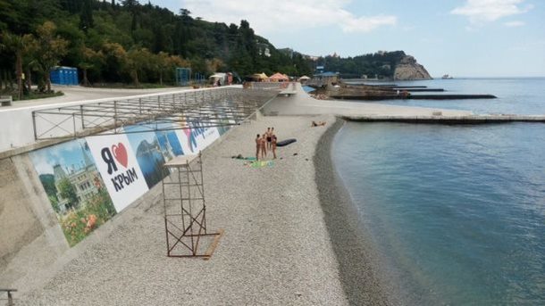 Как сейчас выглядит пляжный сезон в Крыму: опубликовано свежие фото