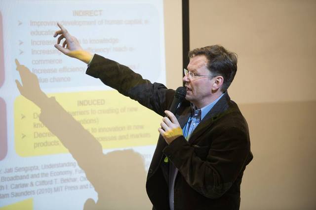 «Мафия, олигархат, коррупция и недостаток независимых медиа убивают Украину»