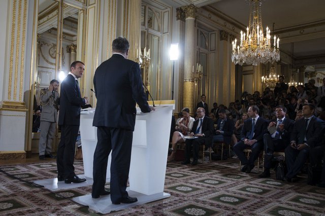 Журналист рассказала, как во Франции отреагировали на визит Порошенко