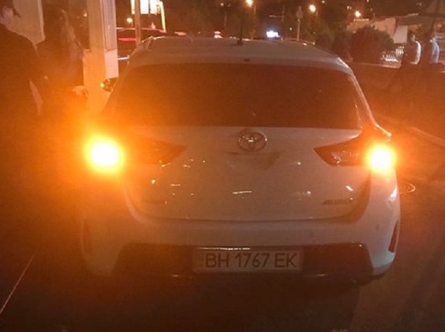 В Одессе открыли стрельбу: автомобилисты не поделили дорогу