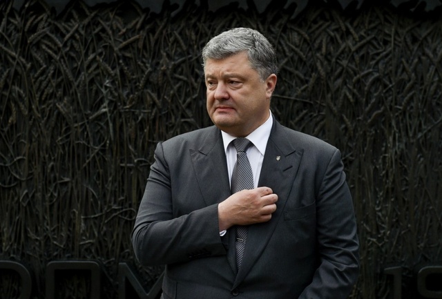 Порошенко обвинил "советское наследие" в разгуле коррупции в Украине
